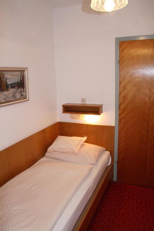 Pension Wolf Steindorf am Ossiacher See Δωμάτιο φωτογραφία